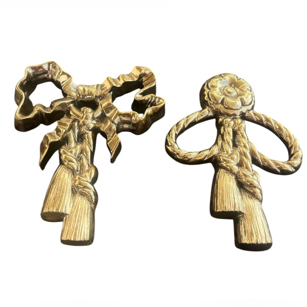 Vintage Burwood Bow & Tassels Wall Hanging Set